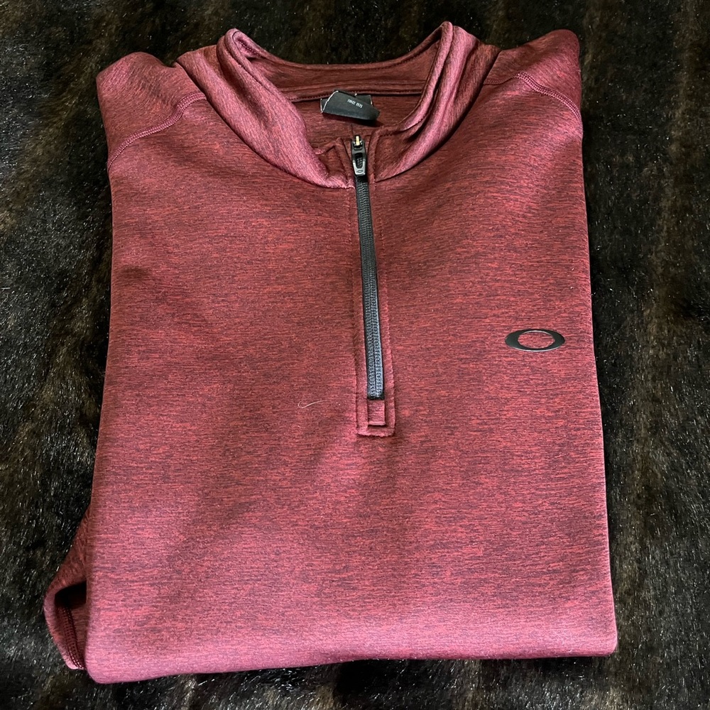 Men’s Oakley 1/4 Zip Pullover❤️
